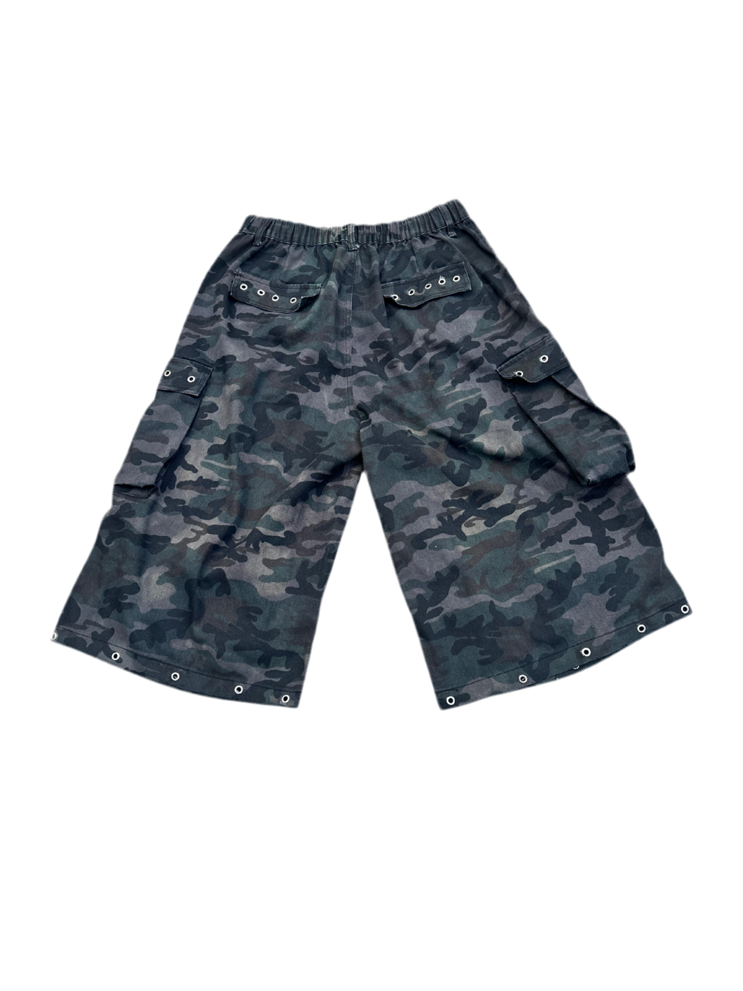 “EYELET” CAMOS
