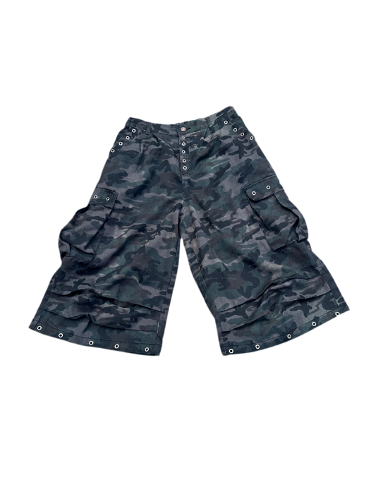 “EYELET” CAMOS